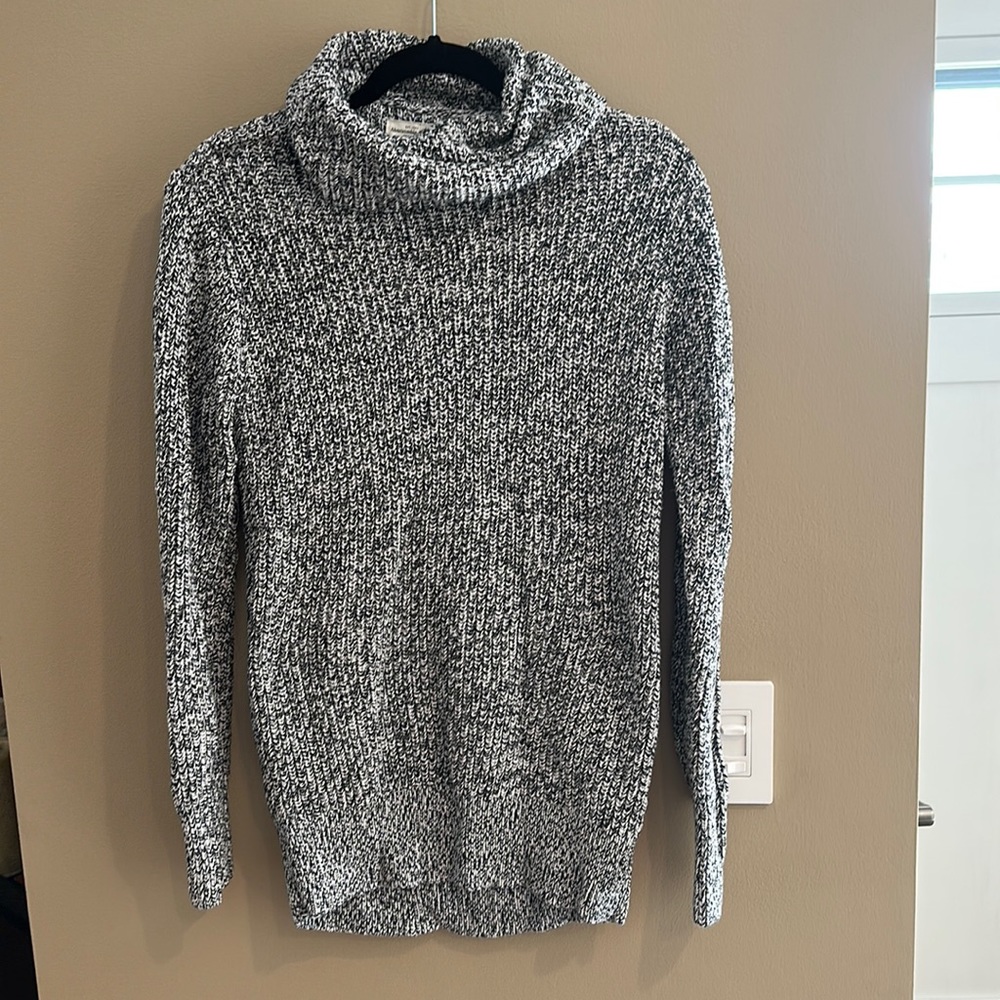 Abercrombie and Fitch sweater